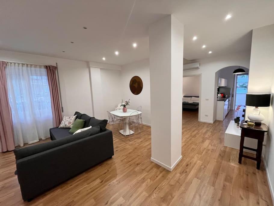 Apartamento La Casa Di Lillidu - Napoli Most Exclusive Area Exterior foto